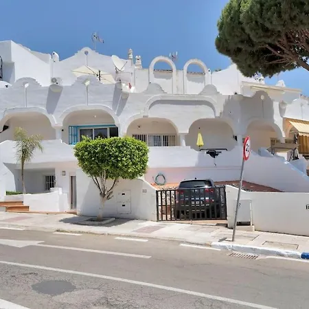Adosado Con Solarium, Bbq Y Piscina En Las Chapas - Jade 213 Apartment Marbella