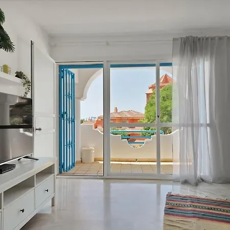 Adosado Con Solarium, Bbq Y Piscina En Las Chapas - Jade 213